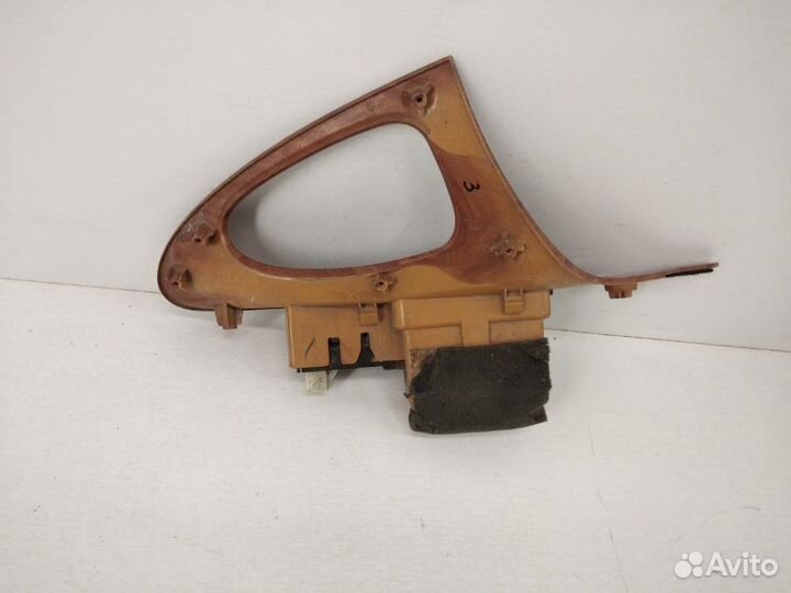 Вставка под дерево в дверь задняя левая Toyota