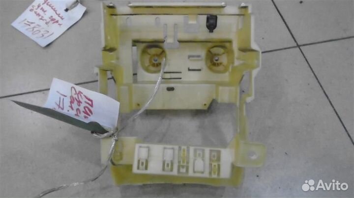 Кронштейн Peugeot 308 1 2007-2013