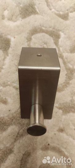 Вешалка крючок на дверь