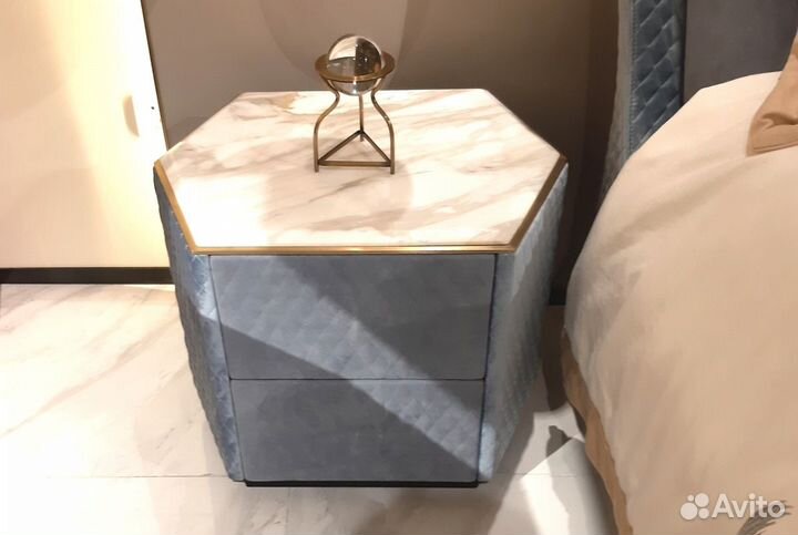 Тумбочки прикроватные Италия