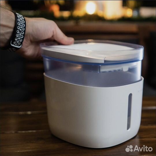 Поилка-фонтан для кошек и собак Petoneer