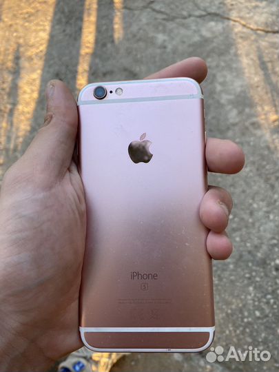 Телефон iPhone 6s
