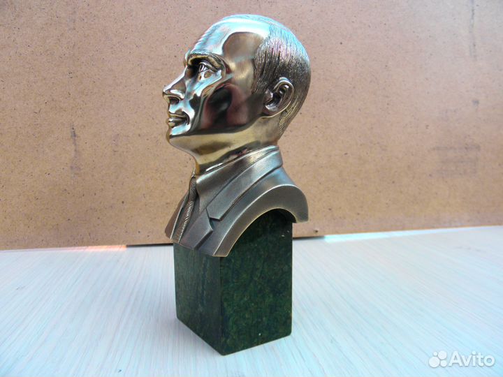 Каслинское литье(Бюст Путина)