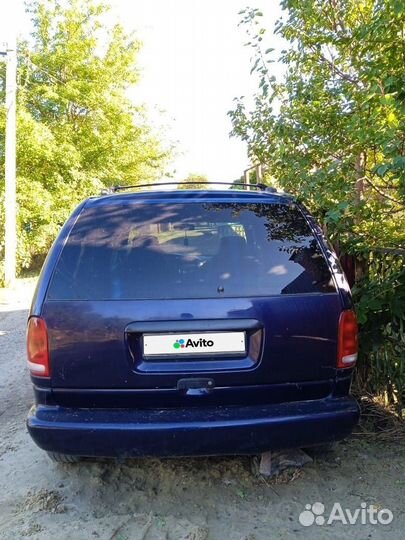 Chrysler Voyager 3 AT, 2000, 300 000 км