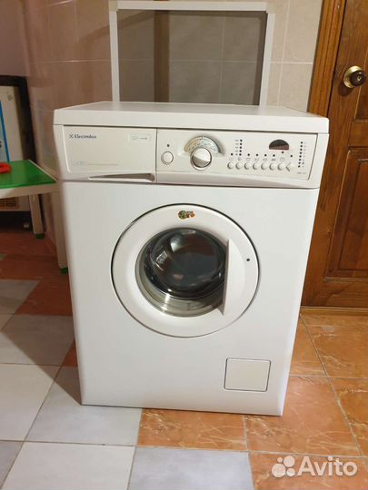 Стиральная машина electrolux ews1046