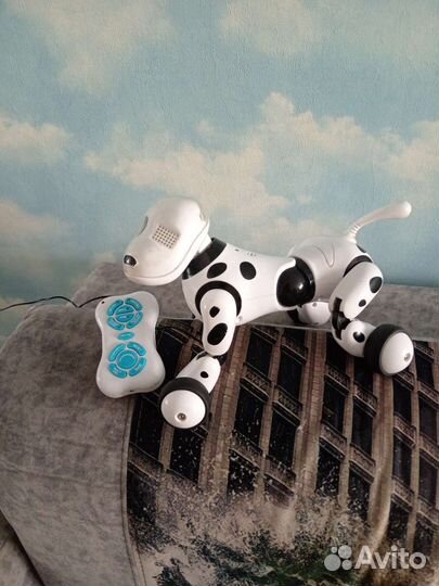 Интерактивная собака на пульте