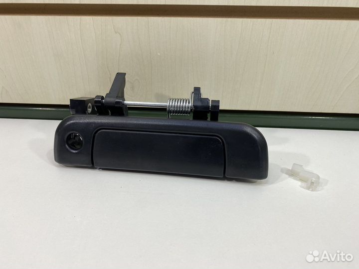 Ручка двери Toyota Hiace передняя правая