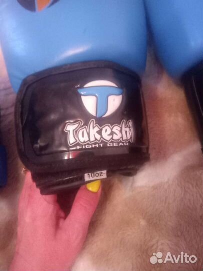 Боксерские перчатки