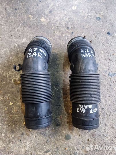 Патрубок воздушный 4.2 BAR VW Туарег Audi Q7