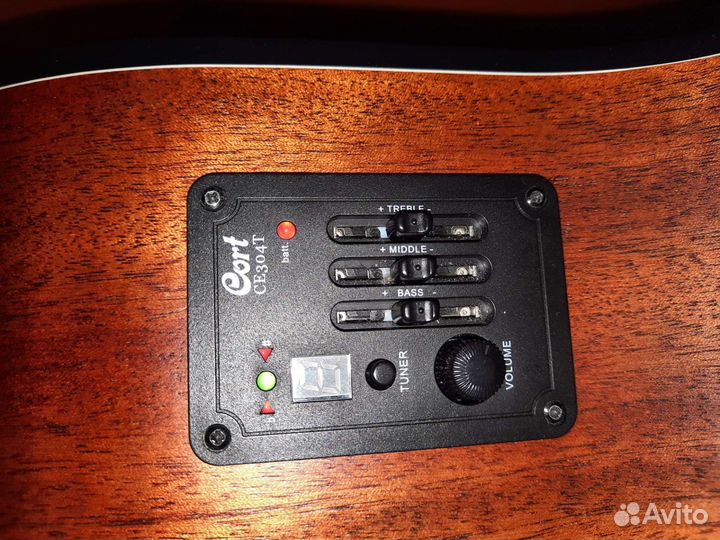 Классическая гитара с подключением