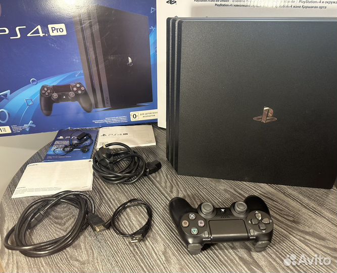 PlayStation 4 Pro полный комплект