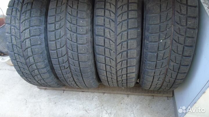 Литье Bridgestone Blizzak Mitsubishi Pajero Mini