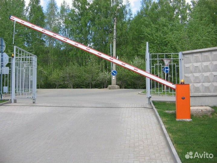 Автоматический шлагбаум