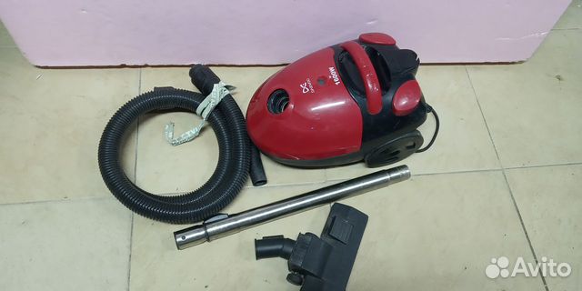 Пылесос Daewoo RC-2230SA рабочий на запчасти