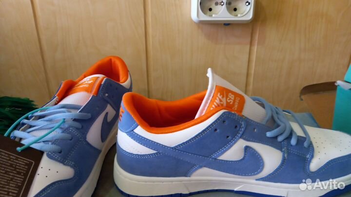 Мужские кроссовки