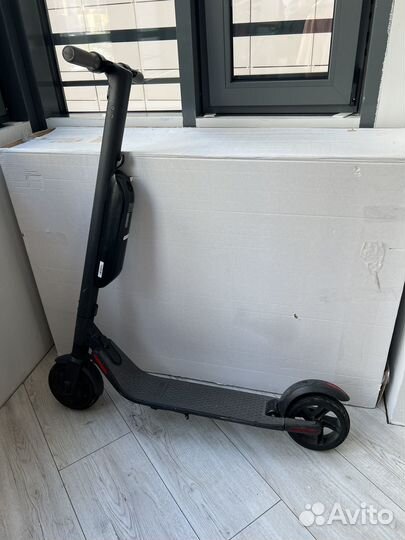 Электро самокат ninebot