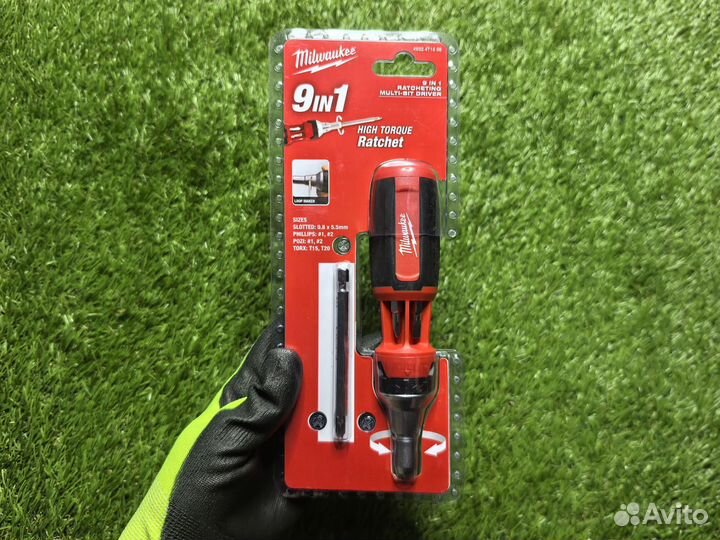 Отвертка с трещоткой универсальной Milwaukee