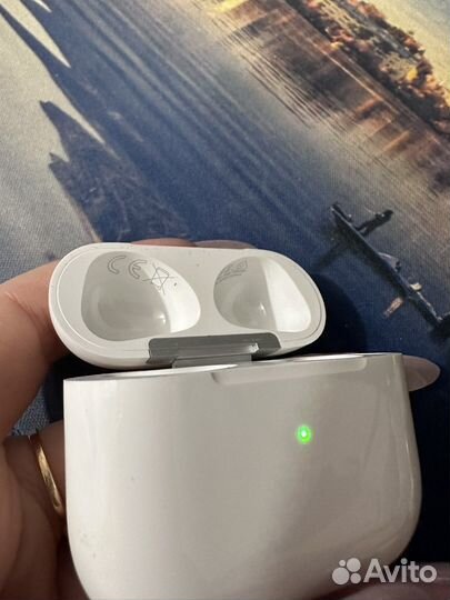 Кейс для AirPods 3 (160 отзывов)