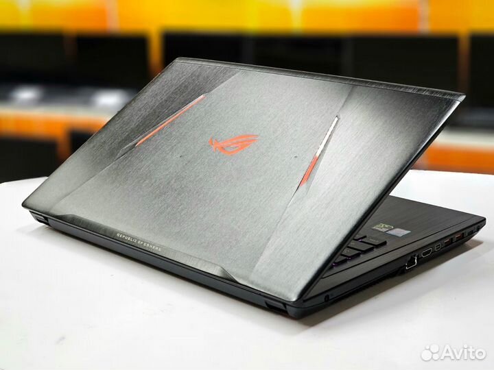 Игровой Asus 17.3 IPS i7 7700HQ 12gb GTX1050ti SSD