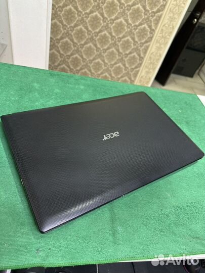 Acer 17' i7, 8Gb, 500Gb, HD 5650 1Gb