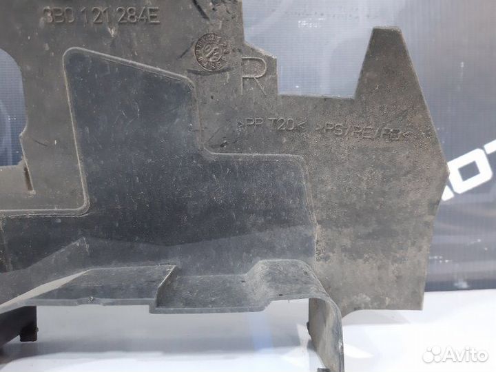 Воздуховод радиатора правый Volkswagen Passat