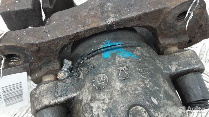 Суппорт передний левый BMW 5 E39 рест. 2001