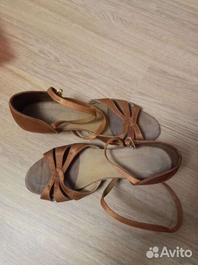 Туфли для бальных танцев