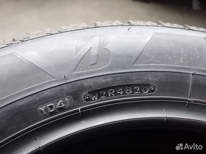 Bridgestone Ice Cruiser 7000S 225/60 R17 99T