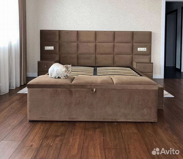 Кровать с подъемным механизмом