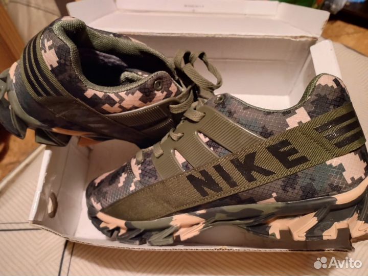 Кроссовки зимние