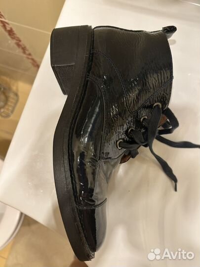 Ботинки женские синие лаковые 37 р