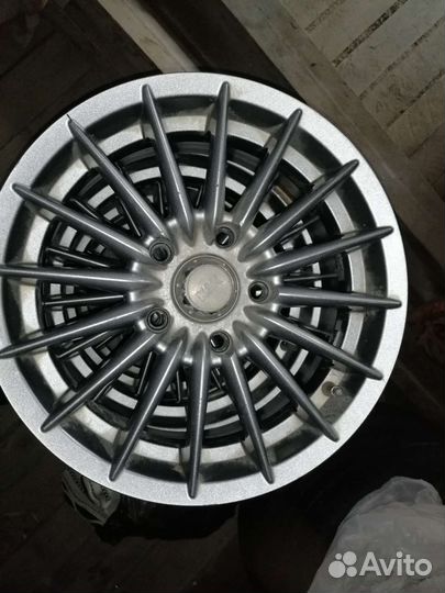 Продам литые диски