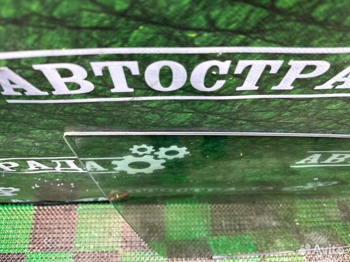 Стекло двойное переднее правое Lexus Lx570