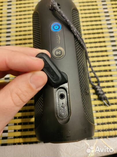 Jbl Flip 4 рабочая на запчасти