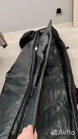 Продаст чехол для сноуборда на колёсах 166