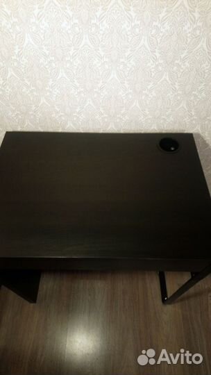 Компьютерный стол IKEA mikke