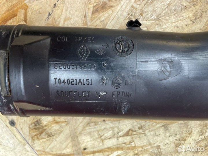 Патрубок воздушного фильтра Renault Duster