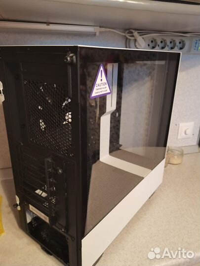 Компьютерный корпус nzxt H510