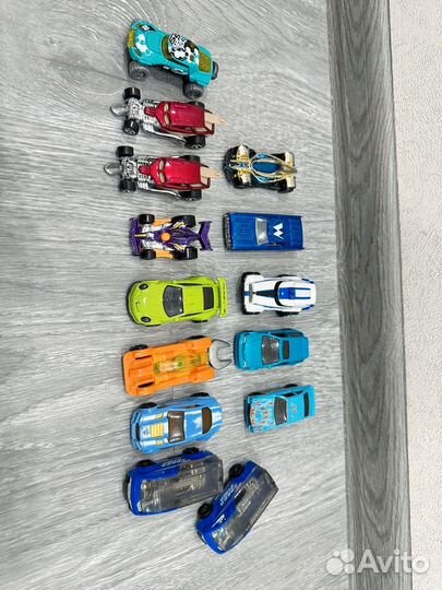 Hot wheels машинки