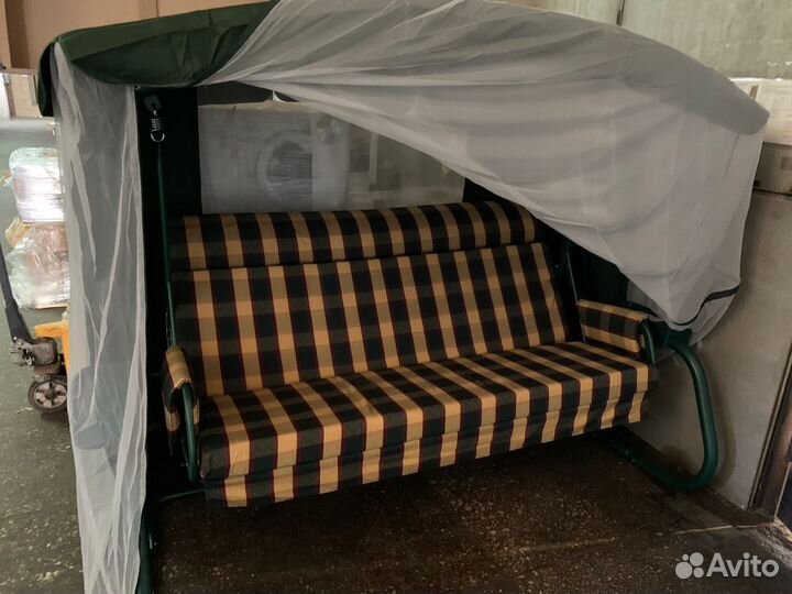 Садовые качели новые