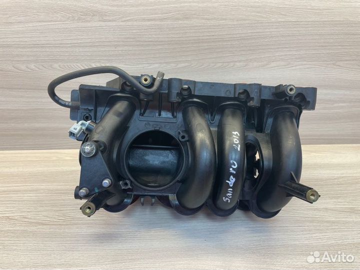 Впускной коллектор Renault Sandero