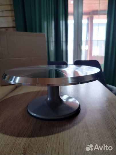 Поворотный стол кондитерский Тортовница