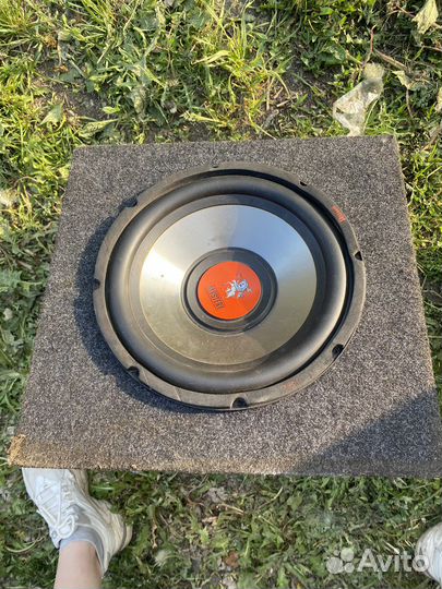 Сабвуфер и усилитель