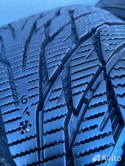 Nokian Tyres Hakkapeliitta R2 235/55 R17