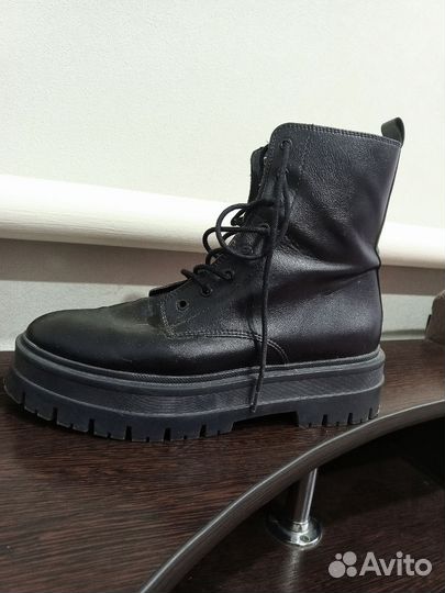 Ботинки женские, зимние 39-40 размера.Почти новые