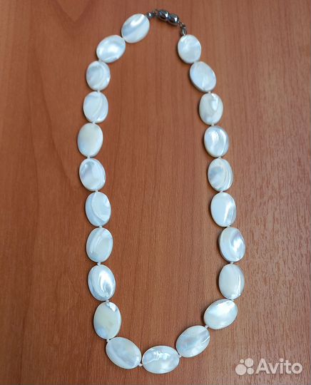 Бусы перламутровые