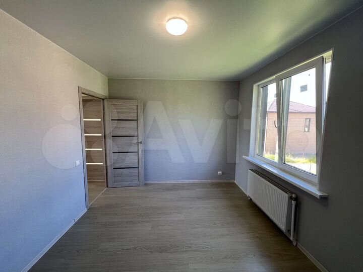 Коттедж 130 м² на участке 8 сот.