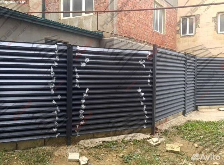 Забор жалюзи металлический
