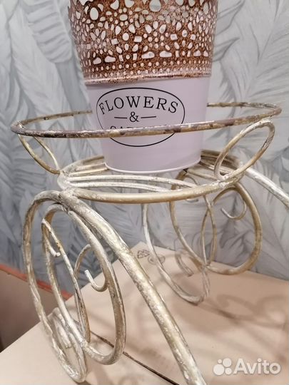 Подставка для цветов на подоконник