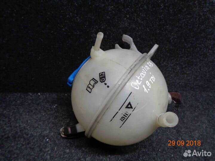 Бачок расширительный Volkswagen Mk6 (2008—2012) 1K